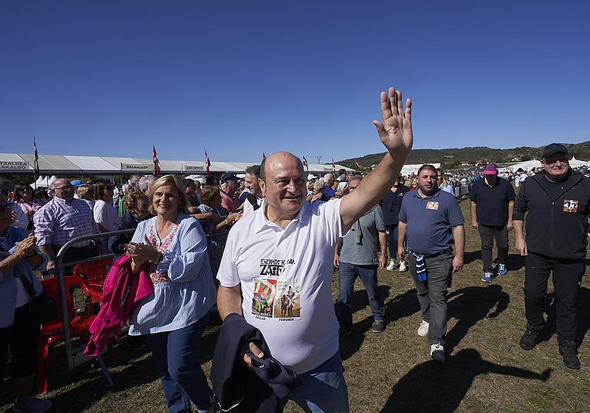 Andoni Ortuzar e Itxaso Atutxa, durante la celebración del Alderdi Eguna el pasado septiembre.