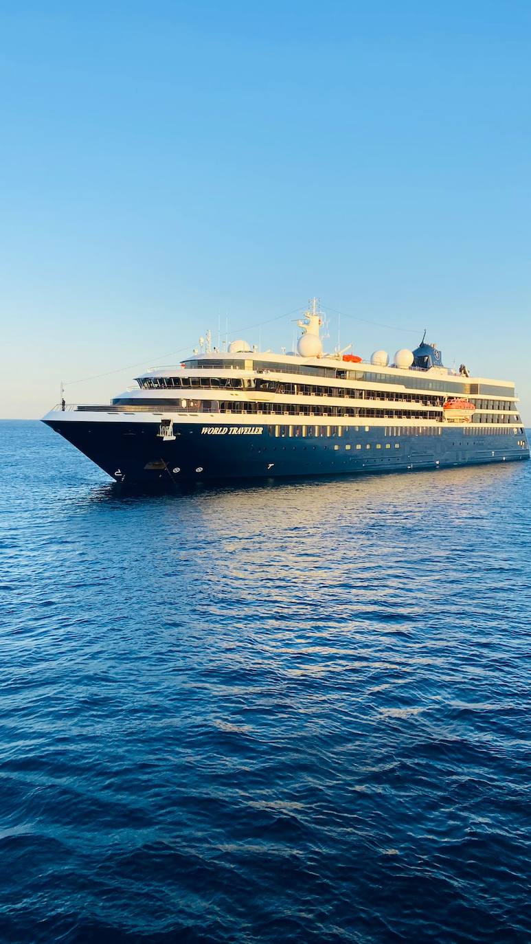 Un crucero en la bahía donostiarra