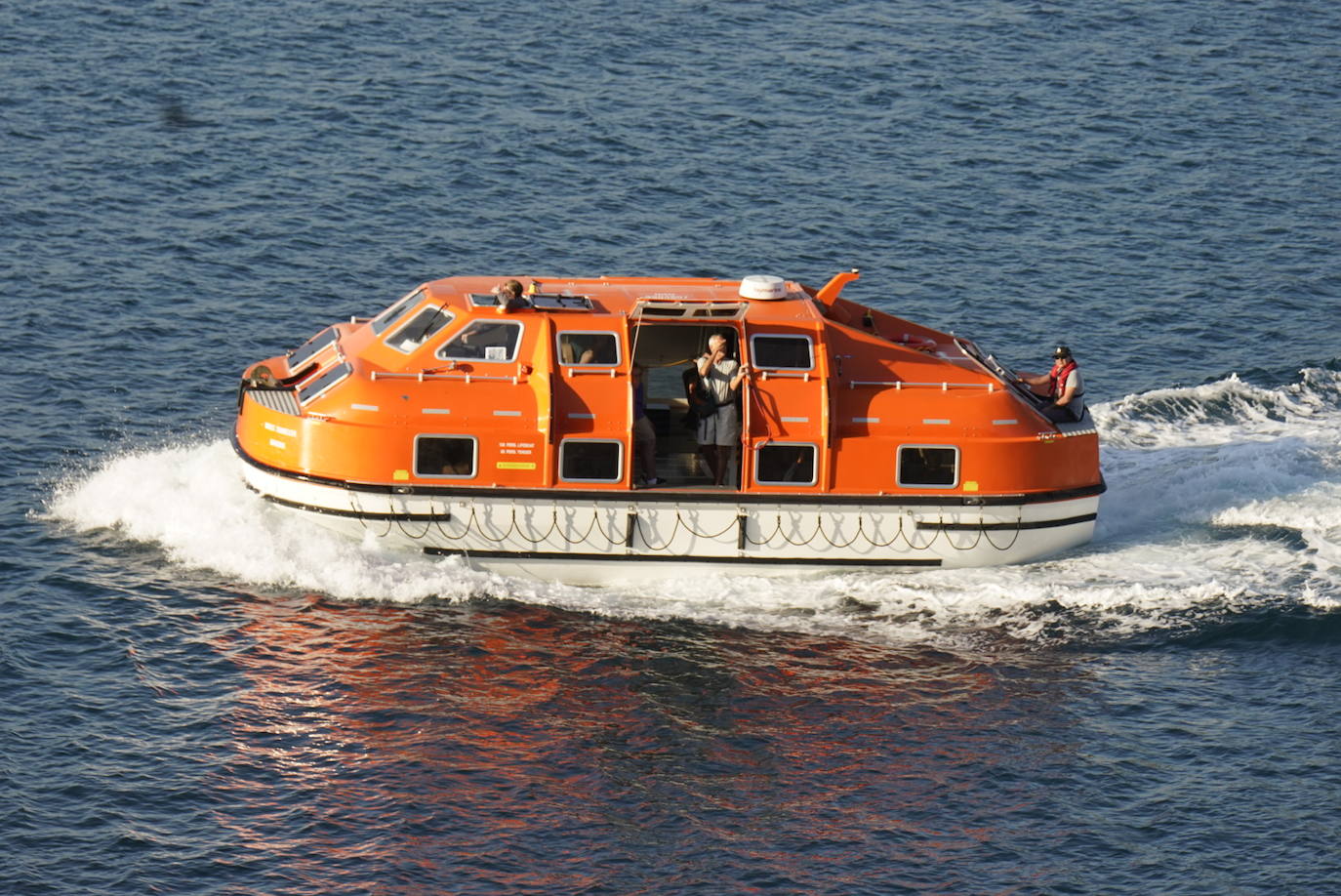 Un crucero en la bahía donostiarra