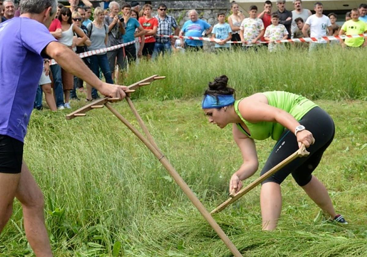 Emakume eta gizonezkoak arituko dira bikoteka desafioan.