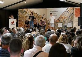 Bertsoak zita bikoitza du Nafarroan, larunbatean Vianan eta igandean Uharten