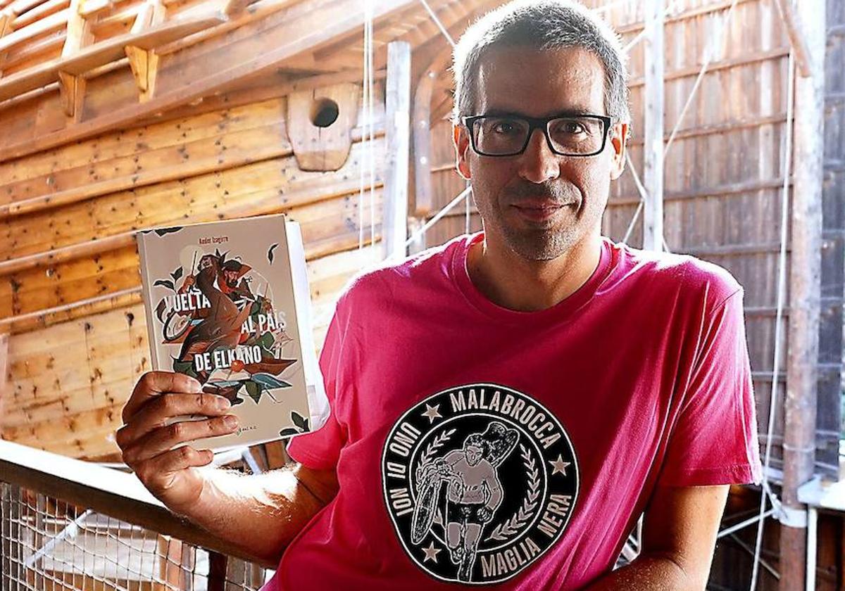 Ander Izagirre: «Gastaré el dinero en un mueble-librería y en comprar tiempo para escribir otros trabajos»