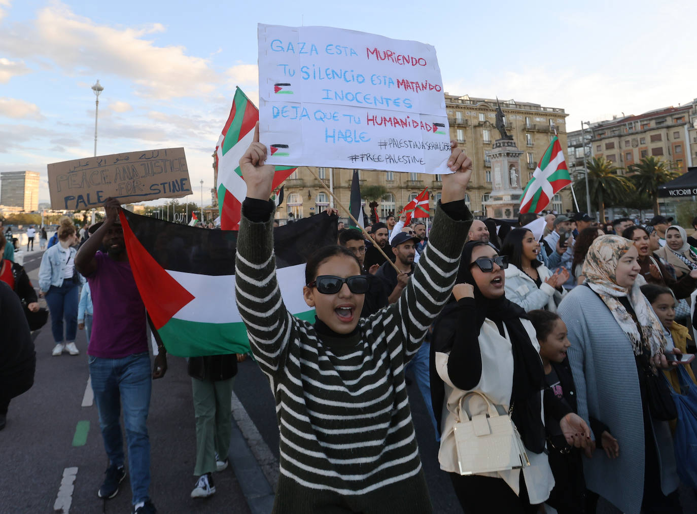 Donostia se echa a la calle en apoyo al pueblo palestino