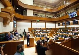 Diecisiete leyes del Gobierno Vasco, en riesgo de atascarse