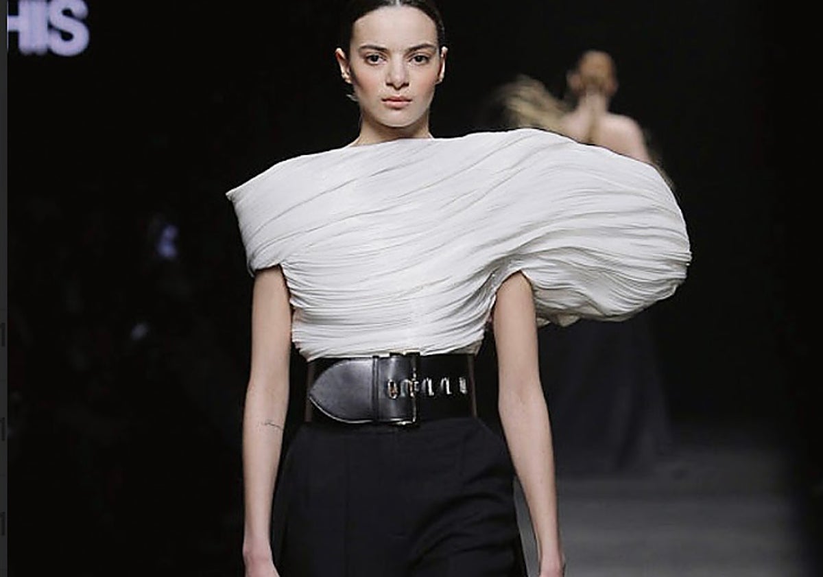 Imagen principal - «Hemos hecho una selección de vestidos icónicos que parte desde 2016»