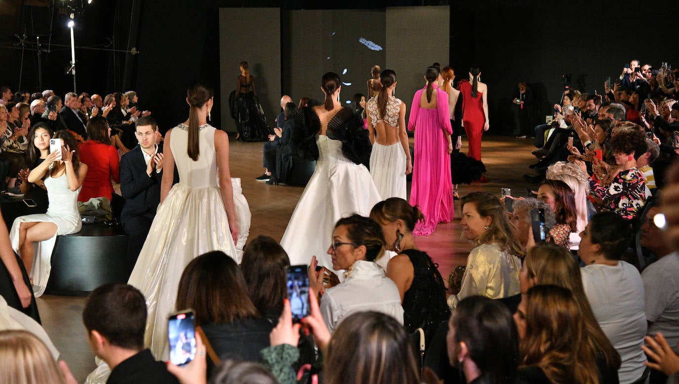 Isabel Sanchis se estrena en San Sebastián Moda Festival a lo grande