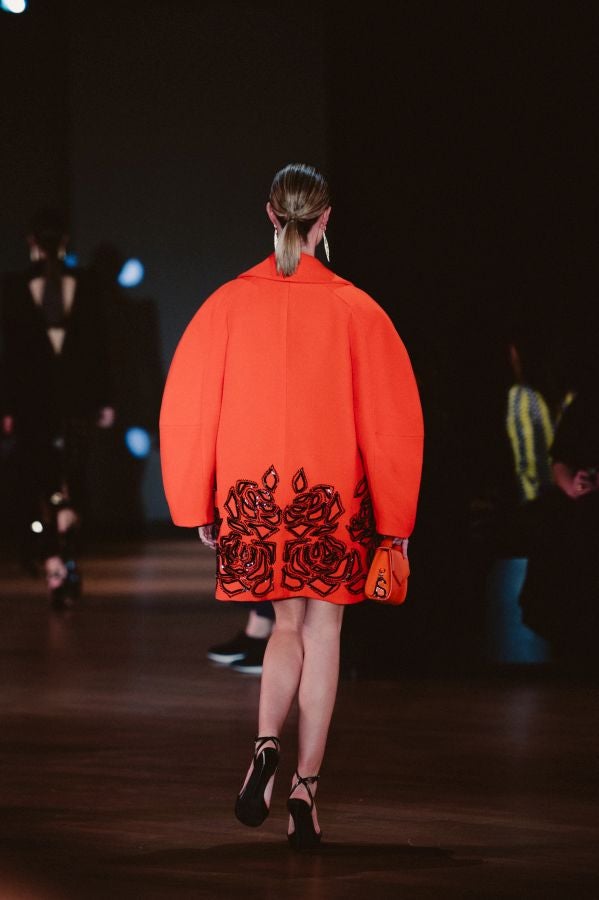 Desfile de Isabel Sanchis en Balenciaga