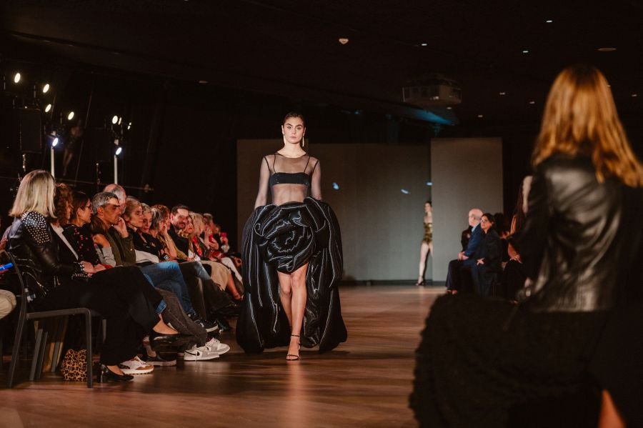 Desfile de Isabel Sanchis en Balenciaga