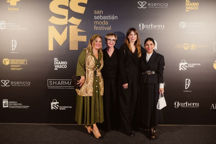 Photocall del desfile de Isabel Sanchis