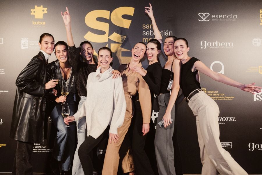 Photocall del desfile de Isabel Sanchis