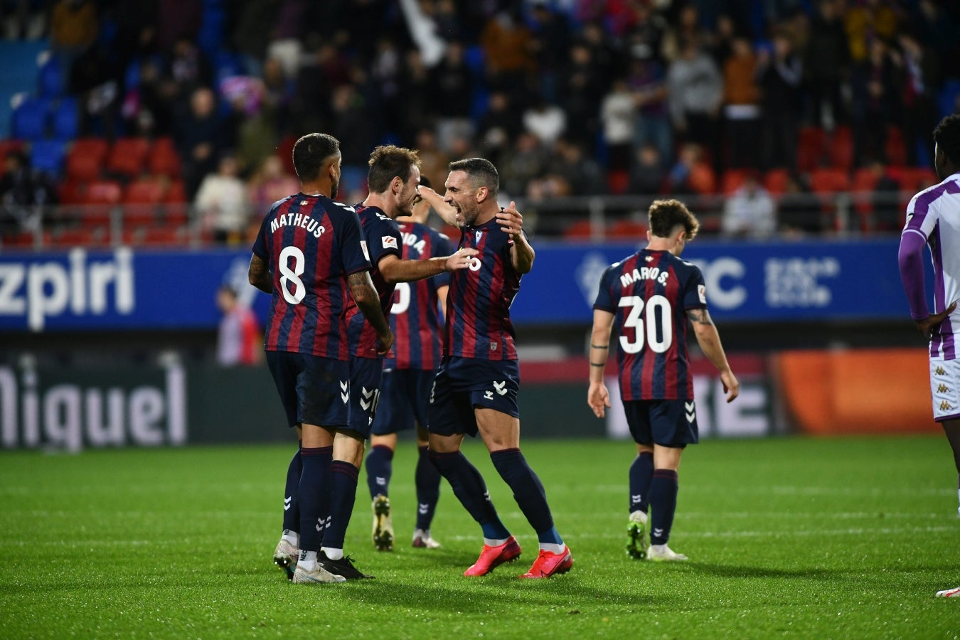 Las mejores imágenes de la &#039;manita&#039; del Eibar al Valladolid