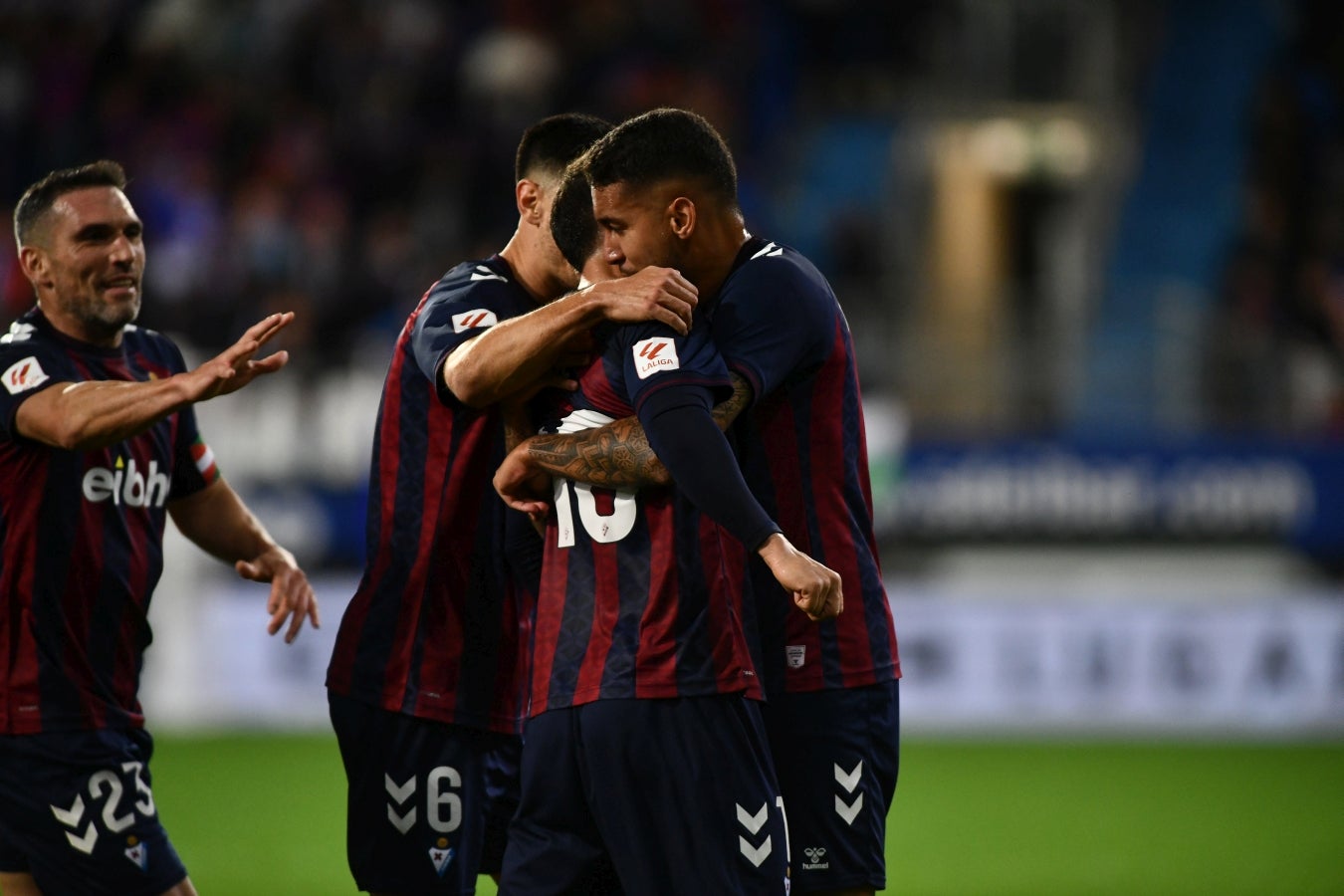 Las mejores imágenes de la &#039;manita&#039; del Eibar al Valladolid