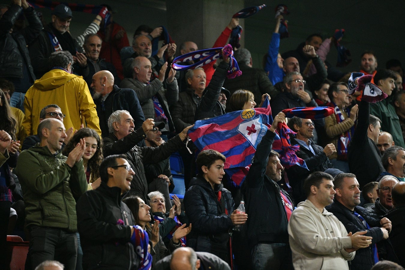 Las mejores imágenes de la &#039;manita&#039; del Eibar al Valladolid