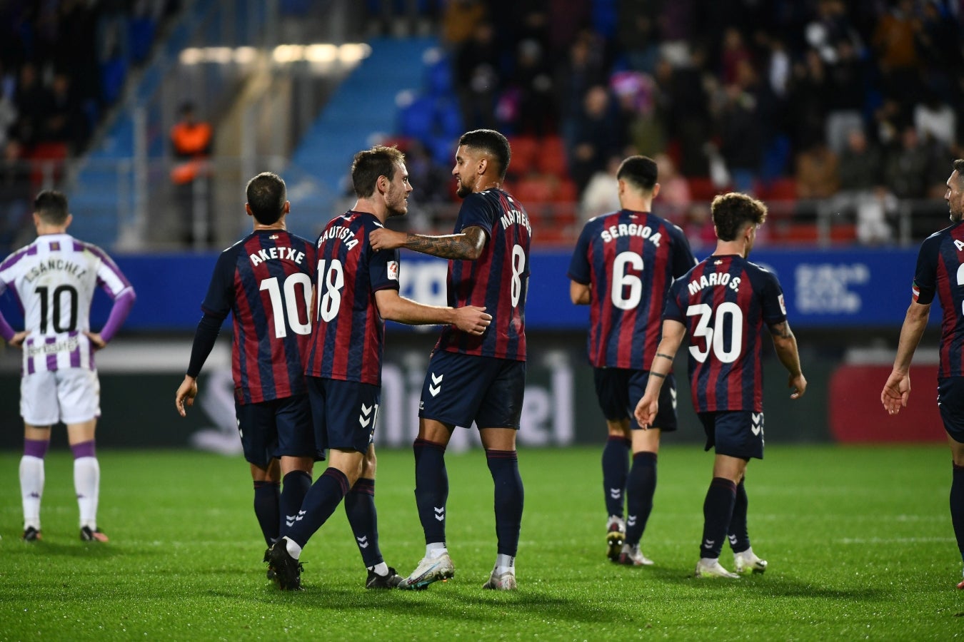 Las mejores imágenes de la &#039;manita&#039; del Eibar al Valladolid