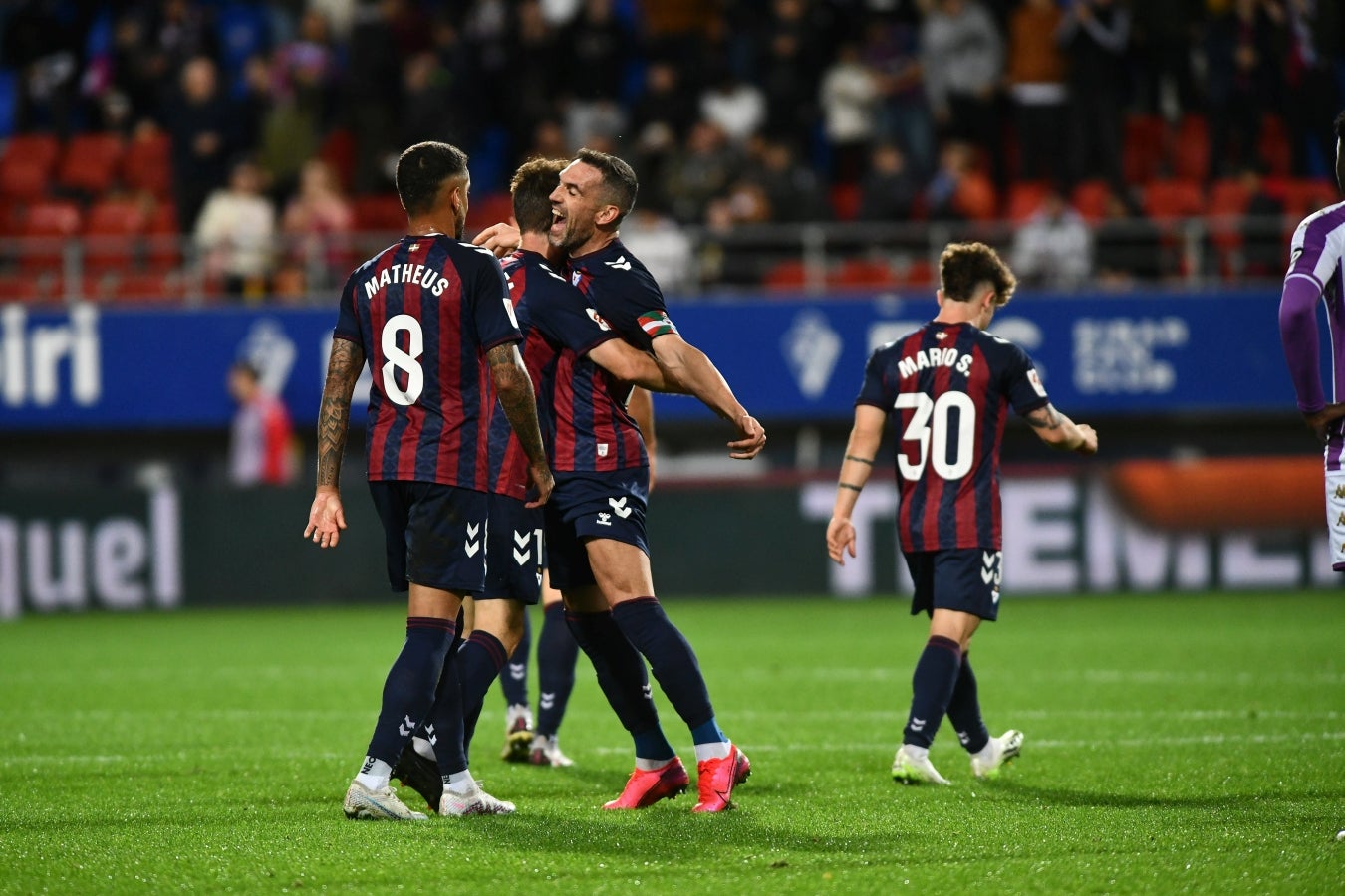 Las mejores imágenes de la &#039;manita&#039; del Eibar al Valladolid