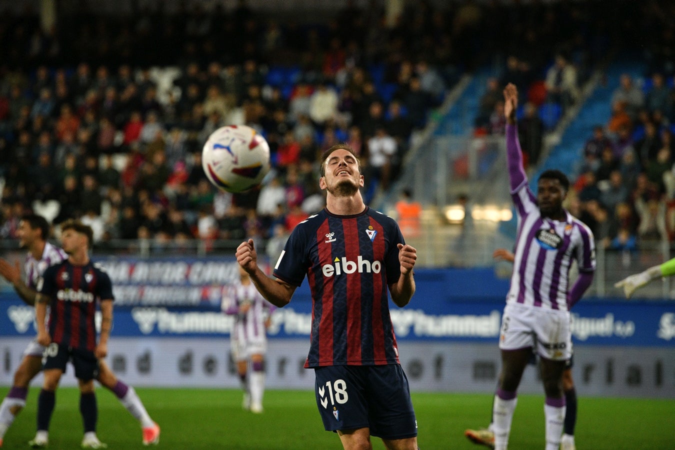 Las mejores imágenes de la &#039;manita&#039; del Eibar al Valladolid