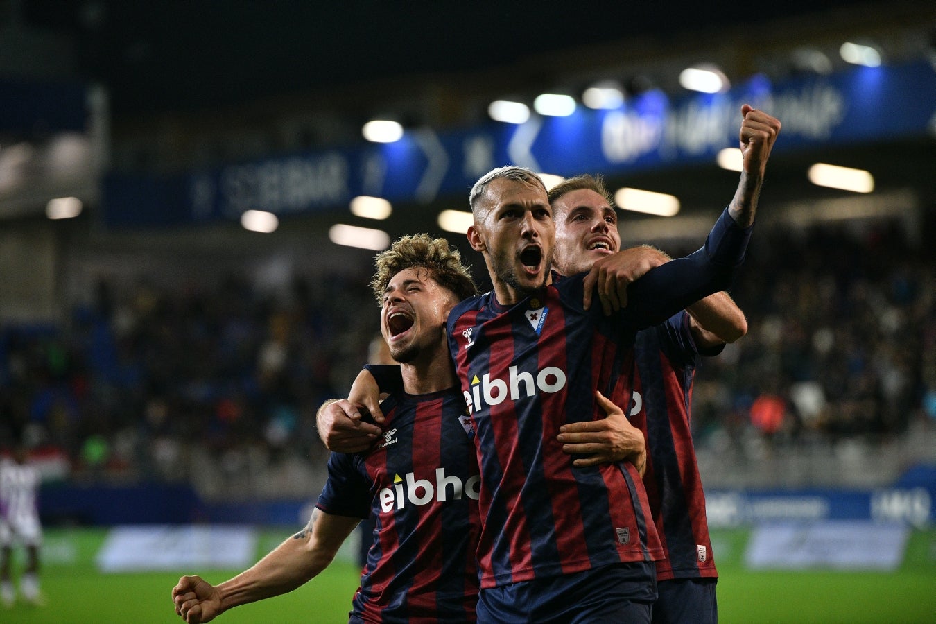 Las mejores imágenes de la &#039;manita&#039; del Eibar al Valladolid