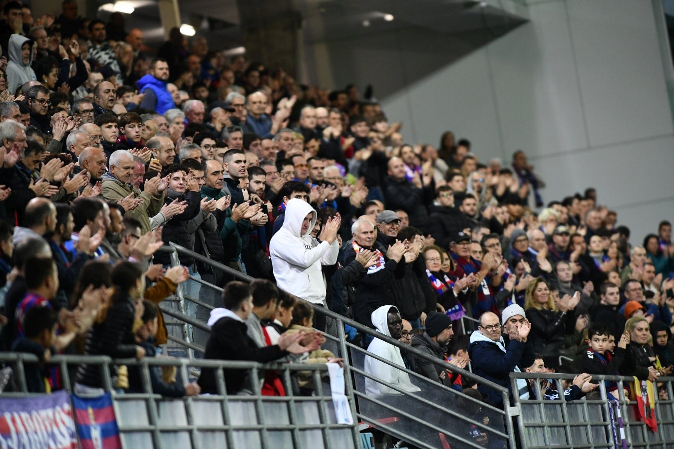Las mejores imágenes de la &#039;manita&#039; del Eibar al Valladolid