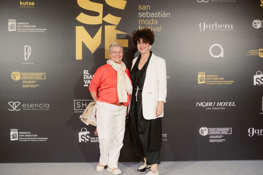 Loreak Mendian fusiona formas atemporales