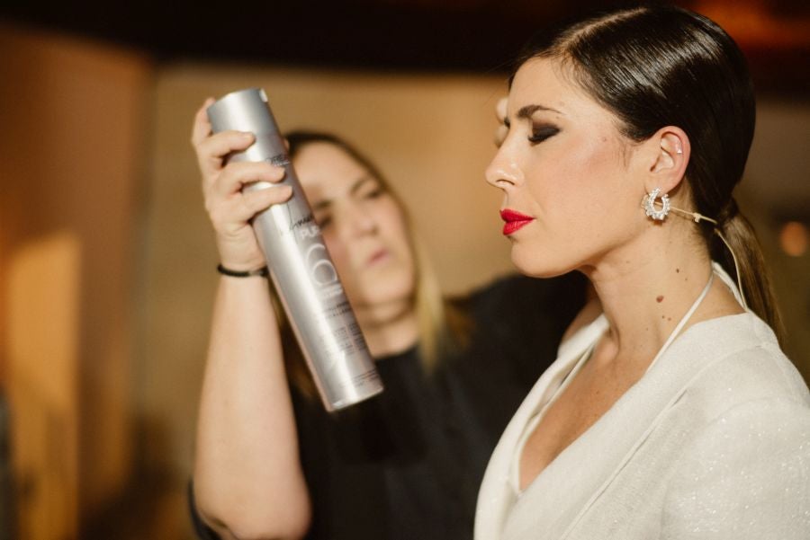 Loreak Mendian fusiona formas atemporales