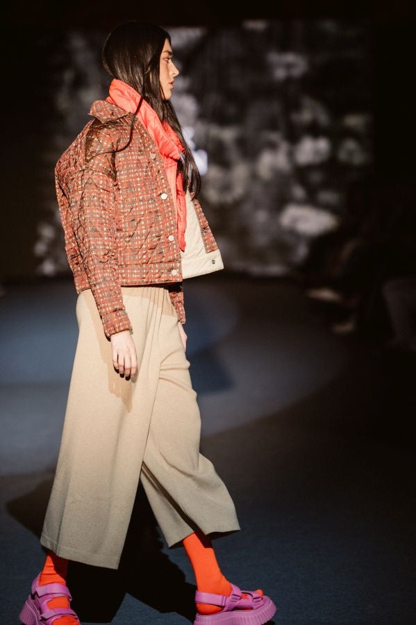 Loreak Mendian fusiona formas atemporales