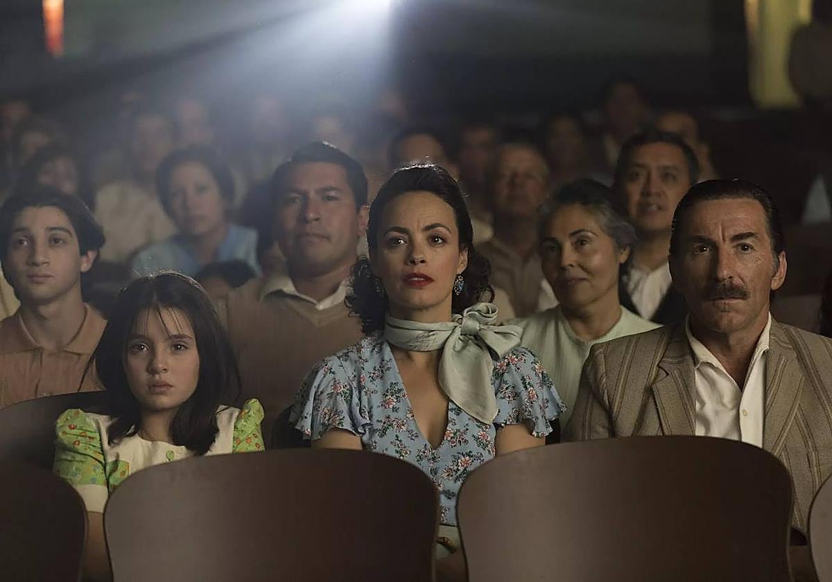 Crítica de 'La contadora de películas' | El encanto del viejo cine