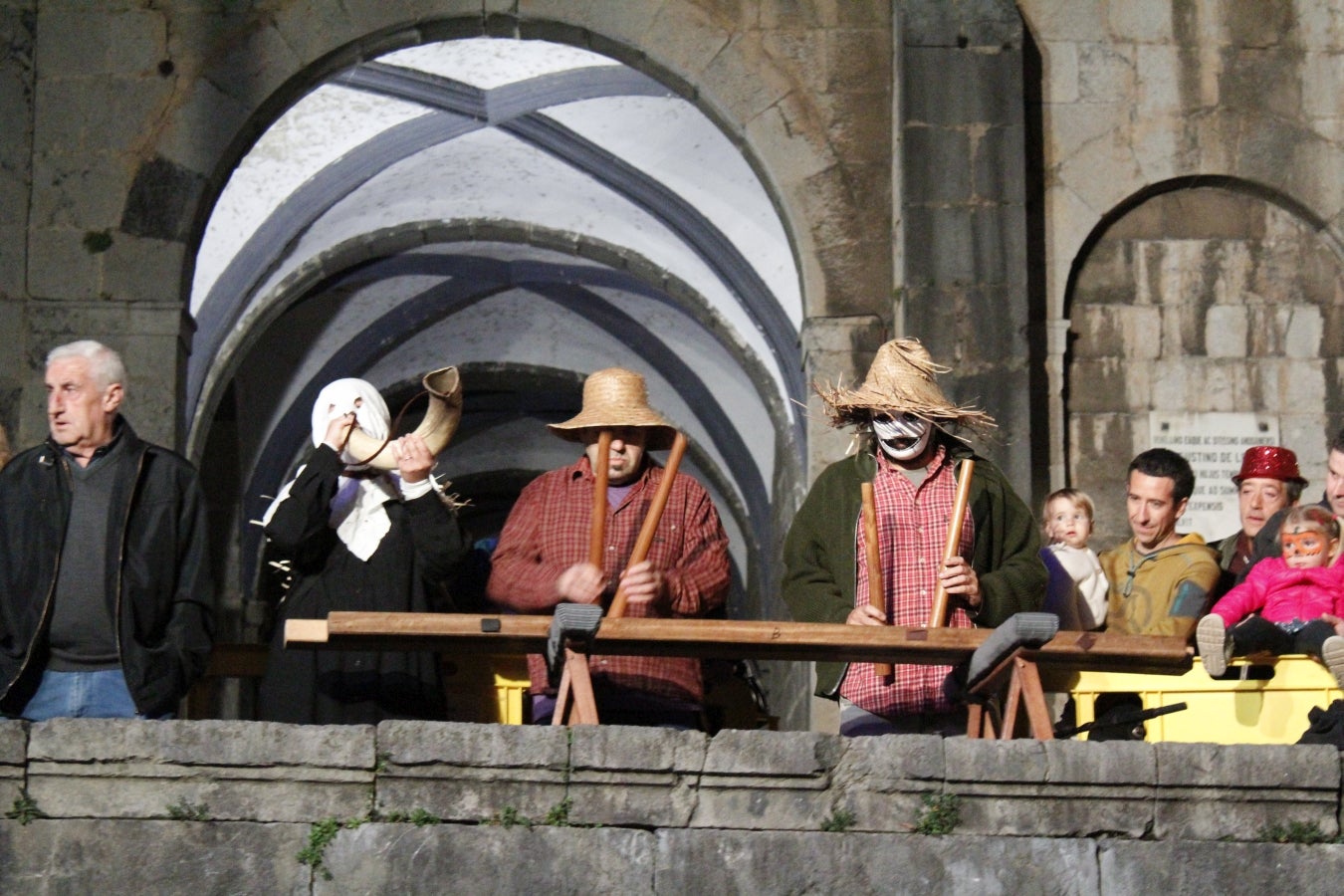 Las mejores fotos de Gau Beltza en Gipuzkoa