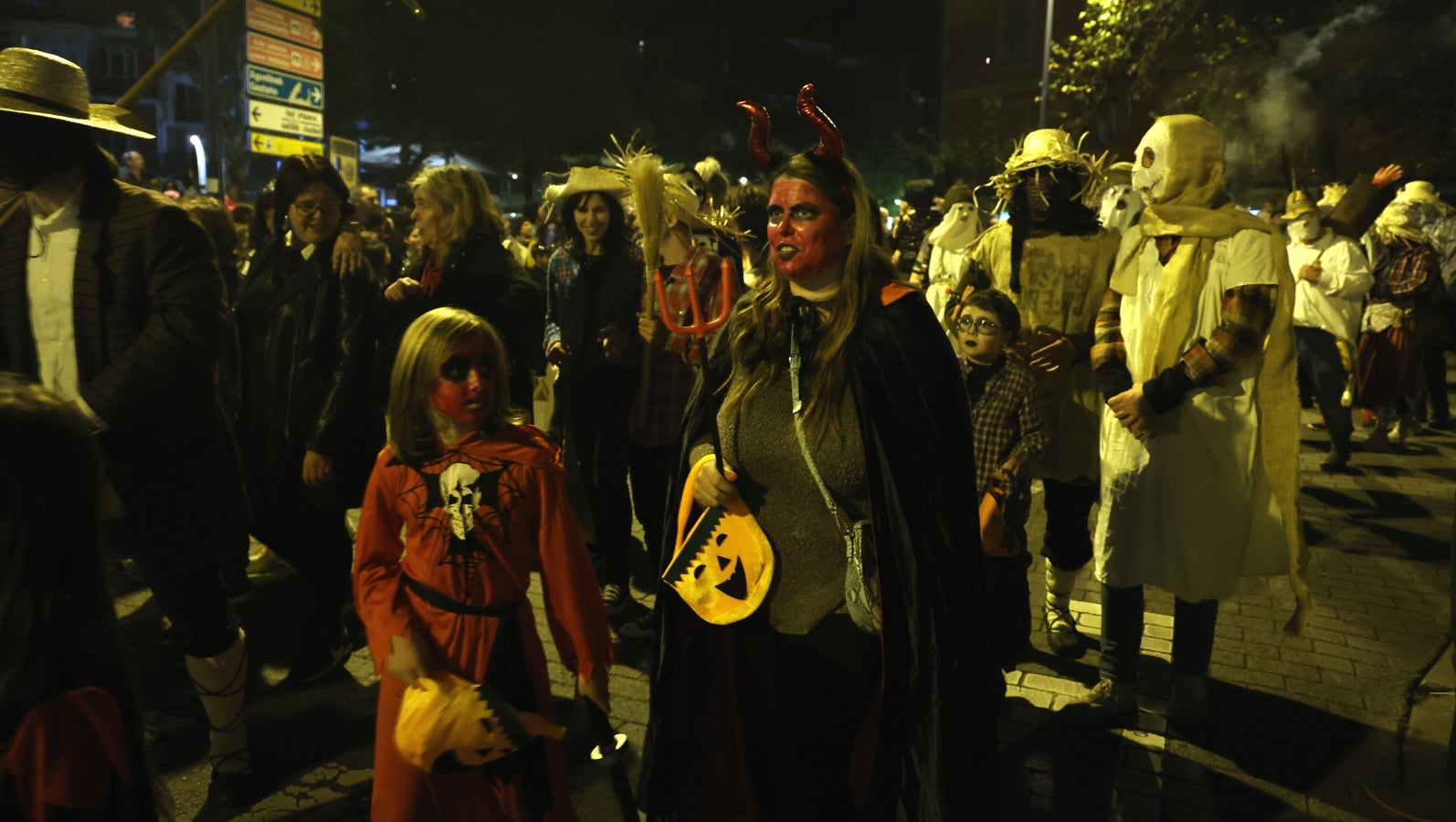 Las mejores fotos de Gau Beltza en Errenteria