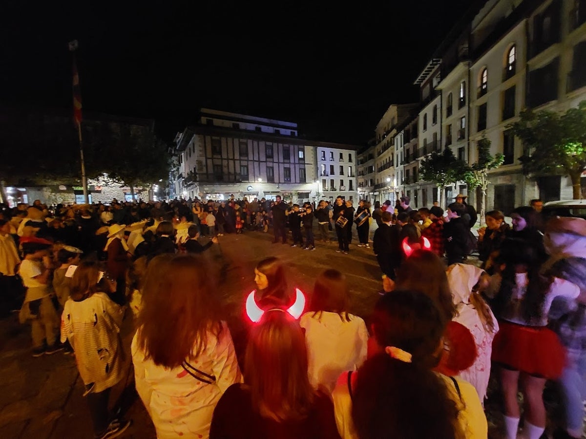 Hernani festeja Gau Beltza