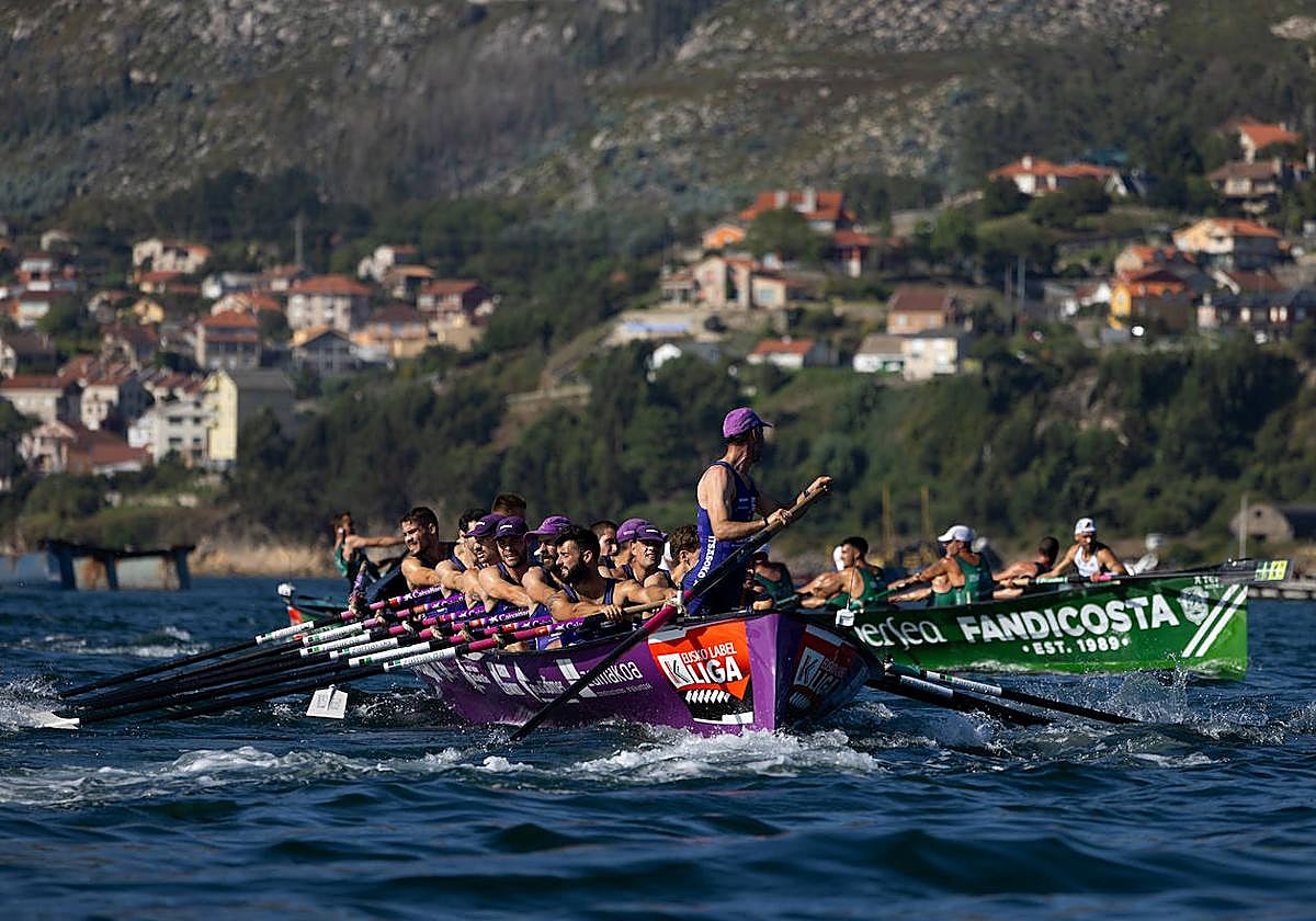 Santurtzi durante una de las regatas de esta temporada.