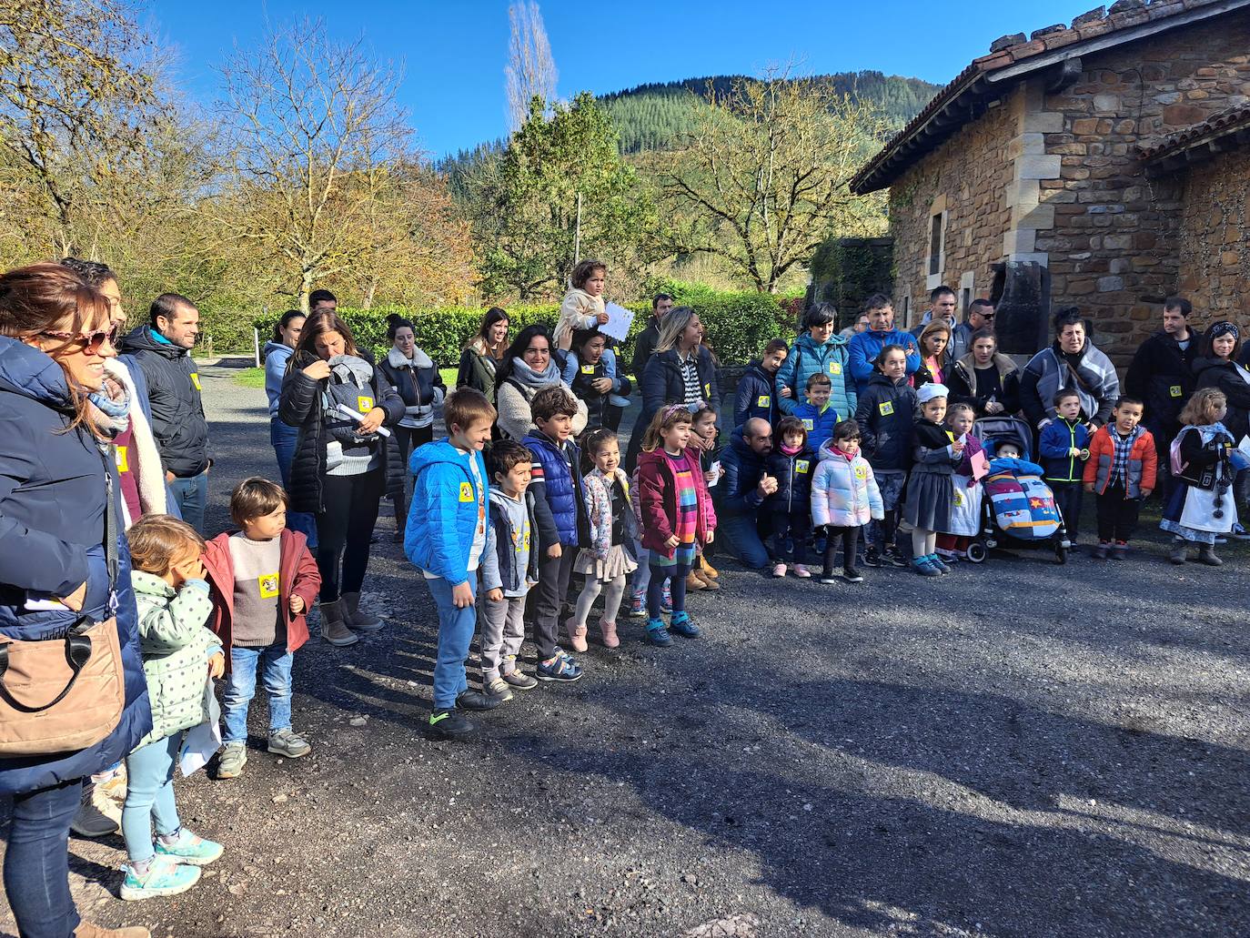 Olentzero eta Mari Domingiren bisitak Mirandaolan izan dira