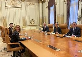 Reunión entre los socialistas y el Gobierno foral.
