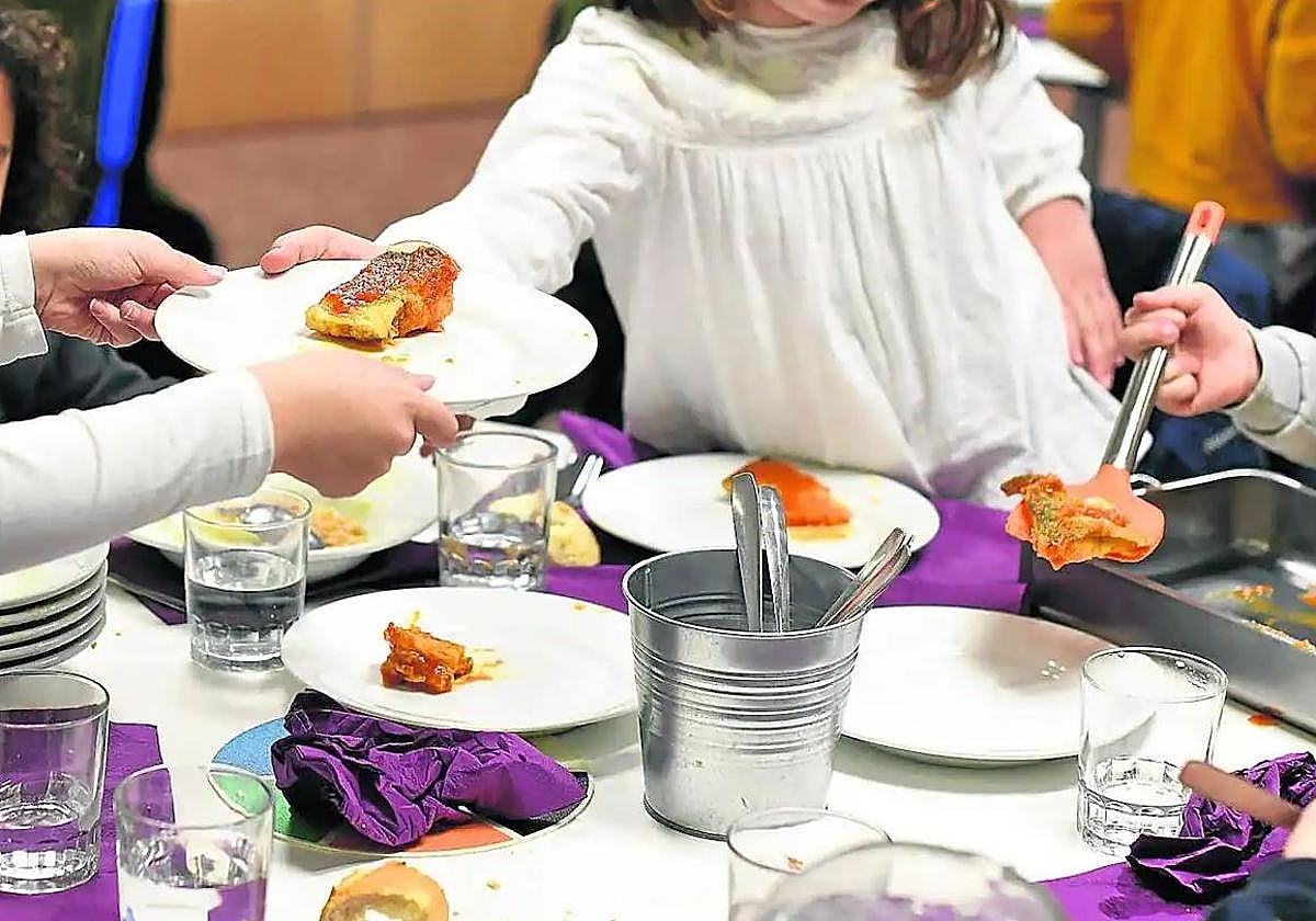 Educación da el paso para prescindir de la empresa criticada por la mala calidad de su comida