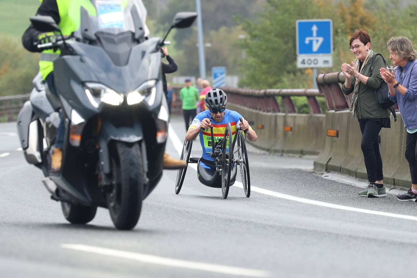 Fotos de las handbikes de la Behobia 2023