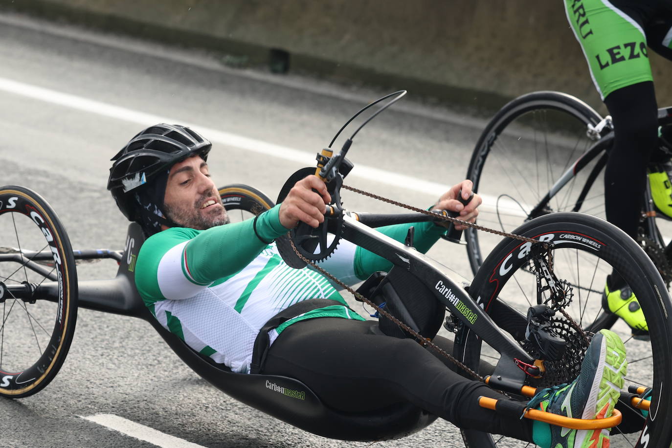Fotos de las handbikes de la Behobia 2023