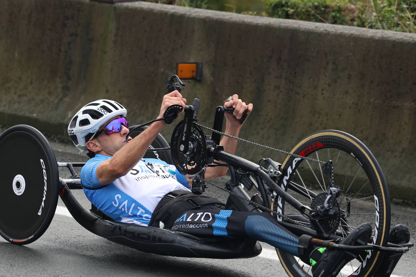 Fotos de las handbikes de la Behobia 2023