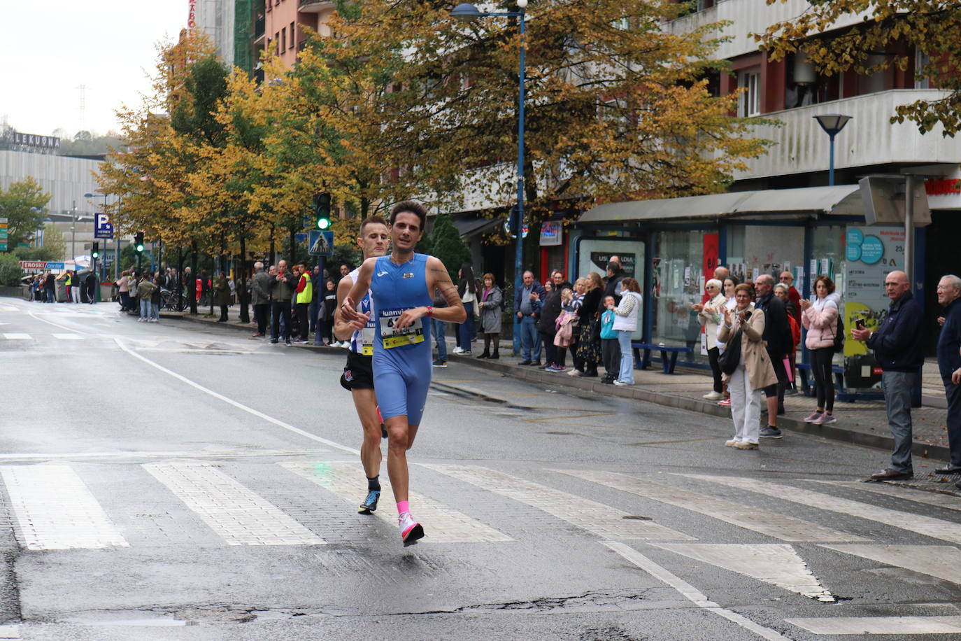 Fotos de la Behobia-San Sebastián 2023 a su paso por Errenteria