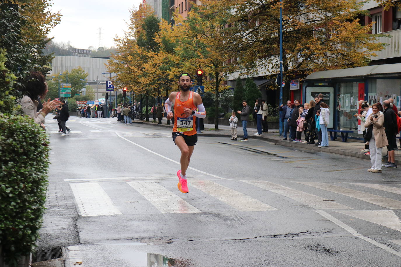 Fotos de la Behobia-San Sebastián 2023 a su paso por Errenteria