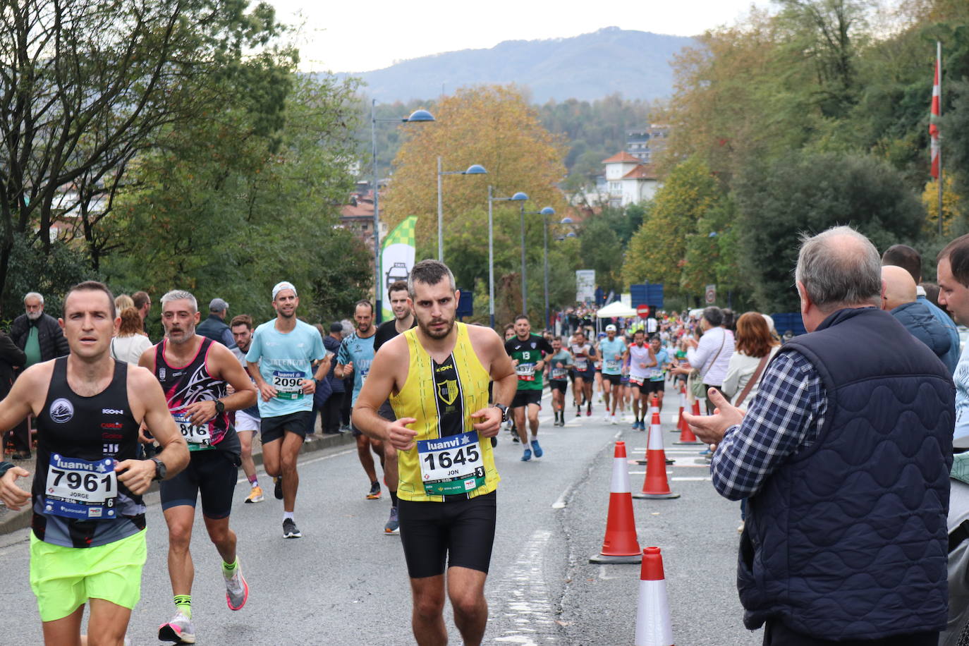 Fotos de la Behobia-San Sebastián 2023 a su paso por Errenteria