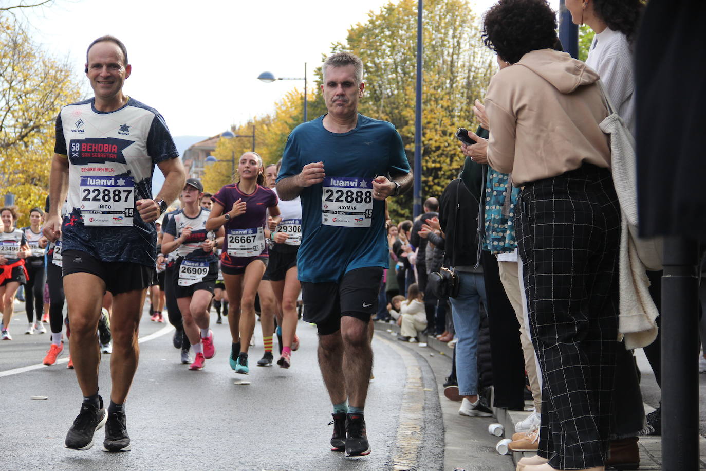 Fotos de la Behobia-San Sebastián 2023 a su paso por Errenteria