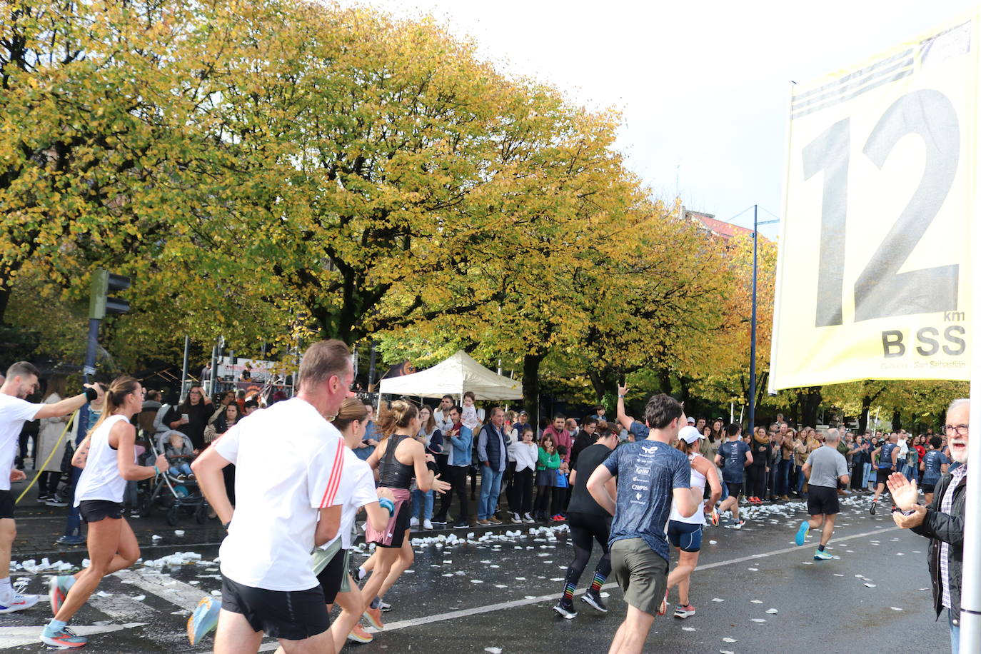 Fotos de la Behobia-San Sebastián 2023 a su paso por Errenteria