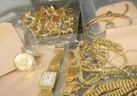 Un total de 375 joyas fueron recuperadas por la policía francesa y la mayoría aún no ha encontrado propietario.