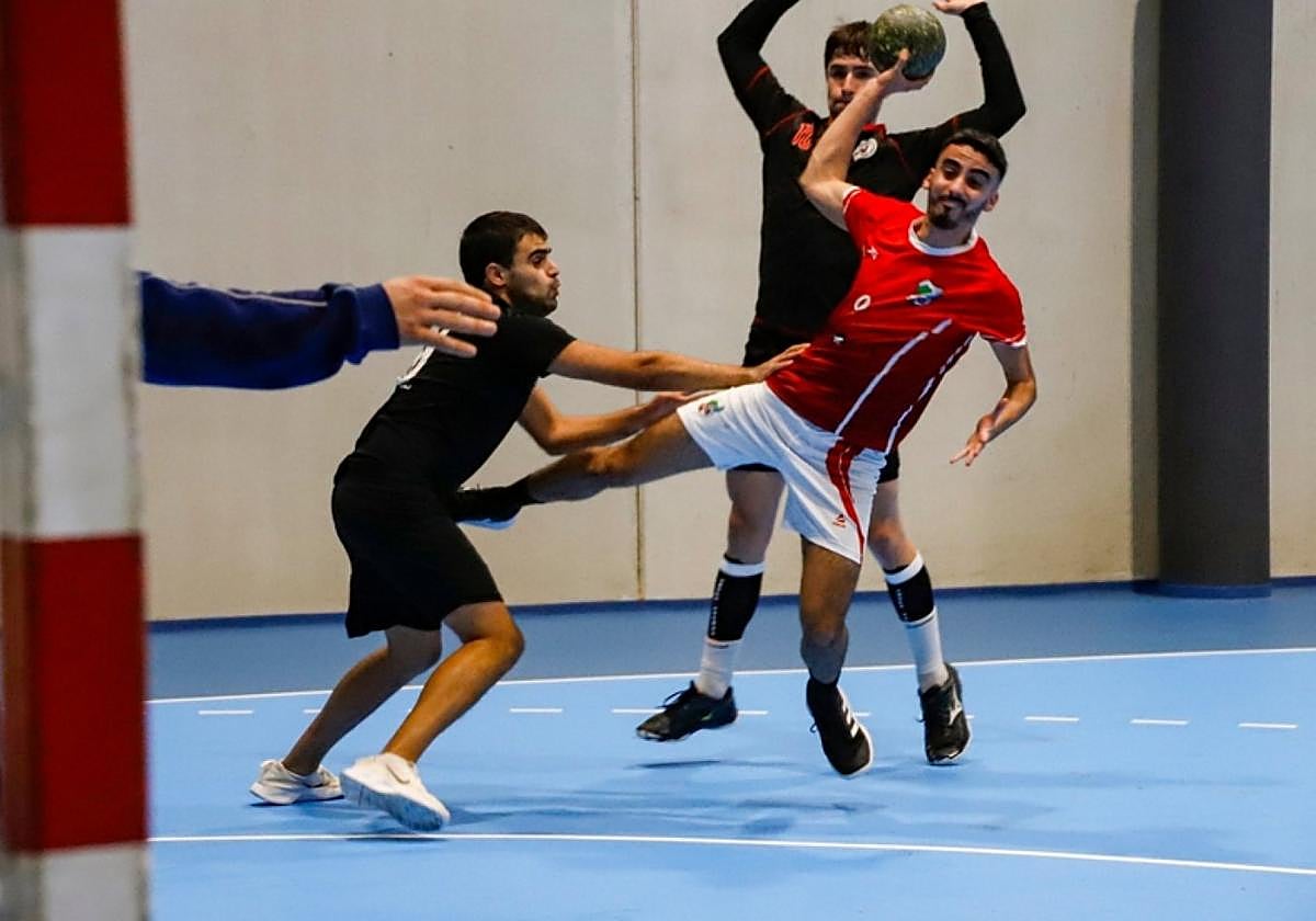 Unax Jiménez, jugador del sénior masculino de balonmano.