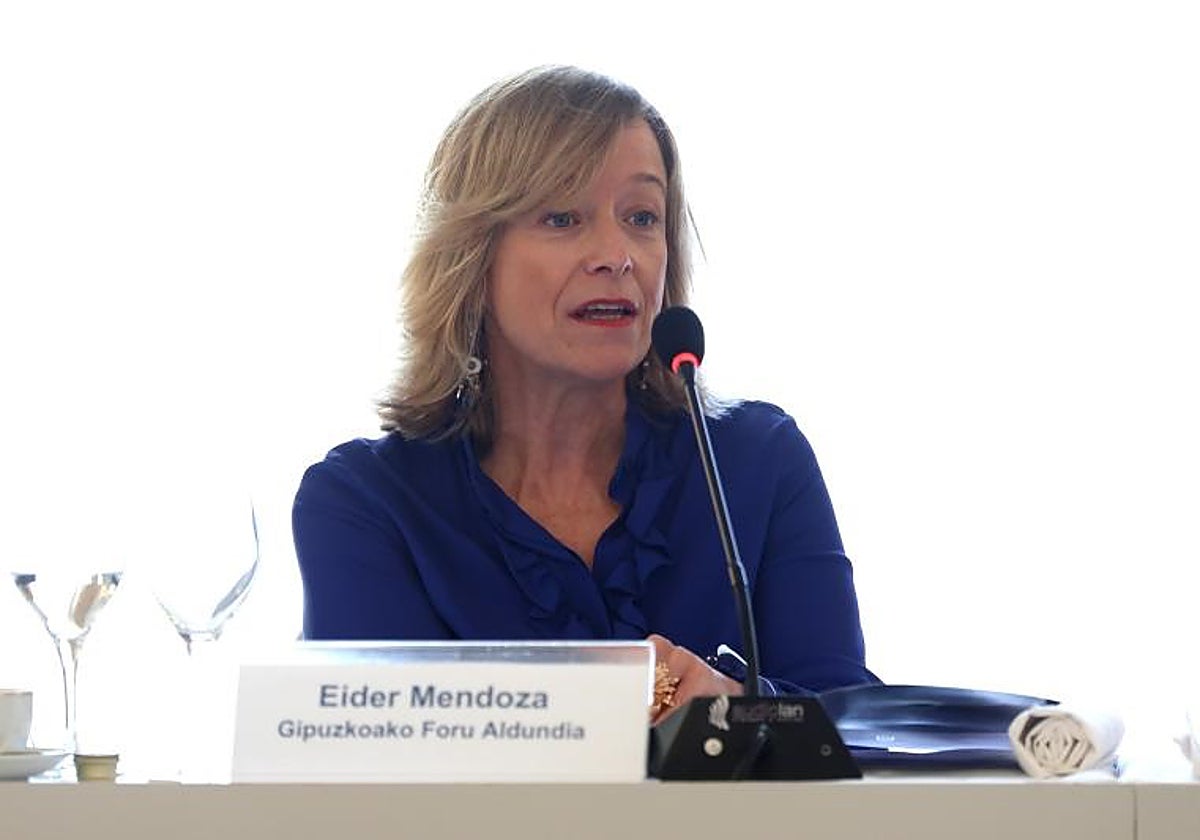 Eider Mendoza, en la conferencia de hoy en Donostia.
