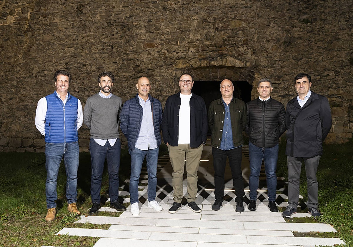 Juan Ignacio Serrano, Unai Aranzasti, Rubén Fraile, Asier Etxepare, Lauren Etxepare, Javier Urroz e Iñaki Cámara, el nuevo Estado Mayor.