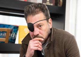 El escritor Ray Loriga, durante la presentación de 'Cualquier verano es un final'.