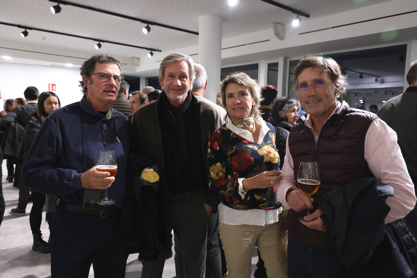 Rafael Ortiz de Urbina, Antxon Blanco, antiguo adjunto a la dirección de DV, Cecilia Bronte y Gonzalo Retana.