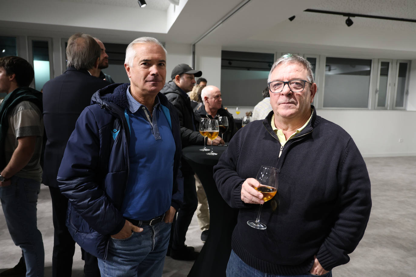 Pedro Soroeta, exjefe de la sección de Deportes en DV, y Manu Peña.