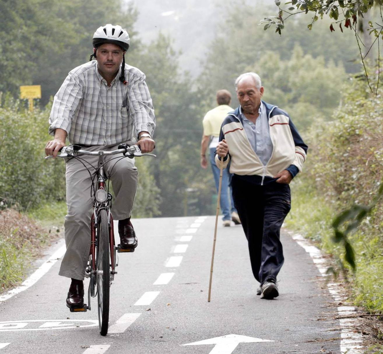 En bici por el bidegorri de Meaka, en 2005.