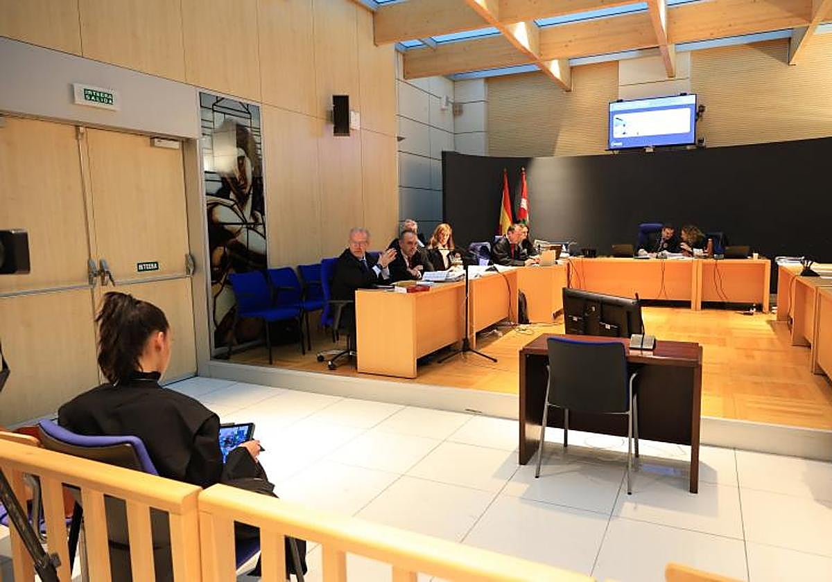 El acusado que está huido fue el único que confesó haber pegado a Santi Coca